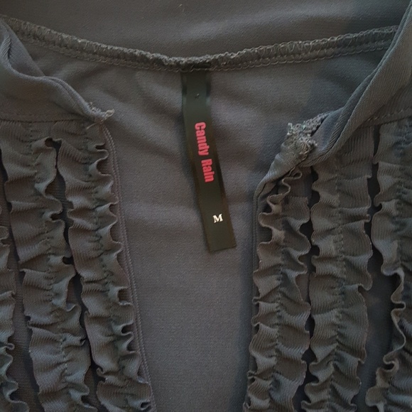 Light grey... Ruffle on front - Picture 2 of 3